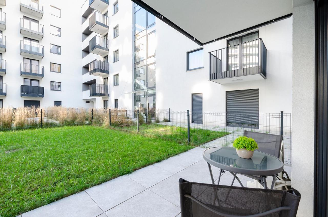 Sky Home- Rose Apartament -Manufaktura, Bezplatny Parking, Klima, Dostep Na Kod Λοτζ Εξωτερικό φωτογραφία