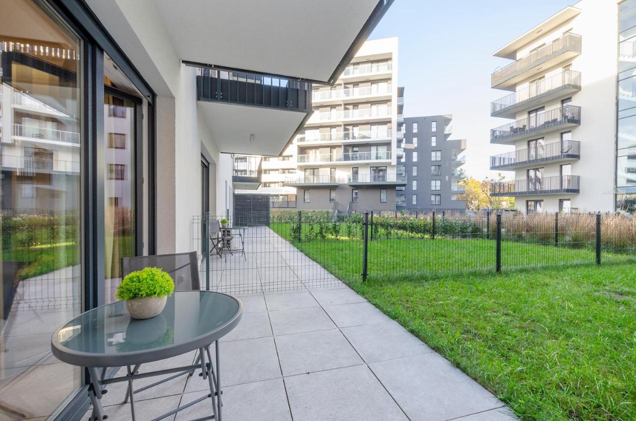 Sky Home- Rose Apartament -Manufaktura, Bezplatny Parking, Klima, Dostep Na Kod Λοτζ Εξωτερικό φωτογραφία